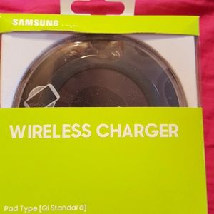 BNWT Samsung wireless charger