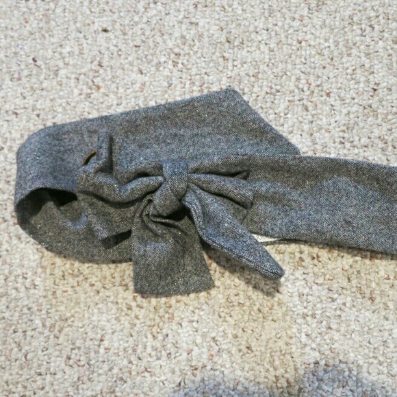 Anthropologie Grey tweed bow belt