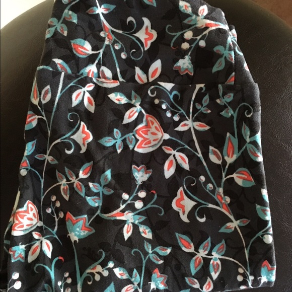 BNWT OS LulaRoe floral leggings