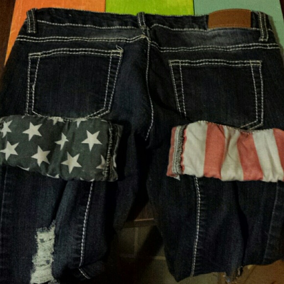 Capris - Picture 2 of 3