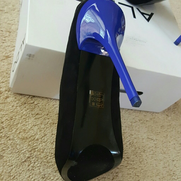 **sold** Peep toe Aldo heels - Picture 2 of 3