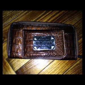 Brown patent zip close wallet