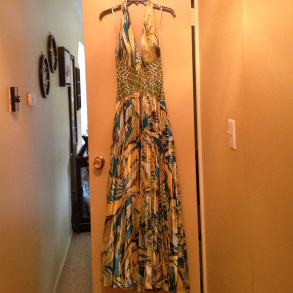 Stunning embellished prom dress yellow green blue