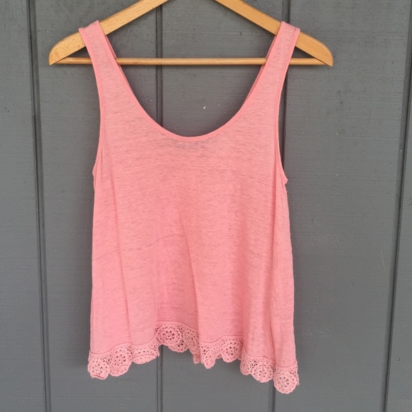Sold in Bundle Peach tank - Picture 2 of 3
