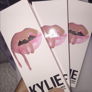 Kylie lip kit in Candy K
