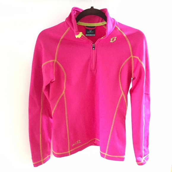 Scott Pink 1/4 zip top size 2