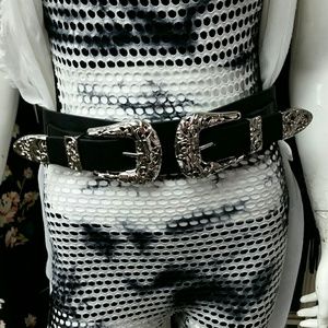 Double belt buckle