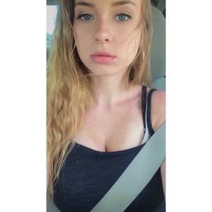 Meet your Posher, Mallory