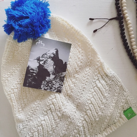Brand new Powderhorn knit hat