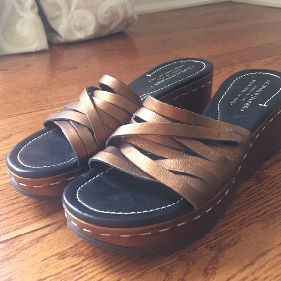 🔸Donald J. Pliner🔸 BRAND NEW!!! Leather Sandals