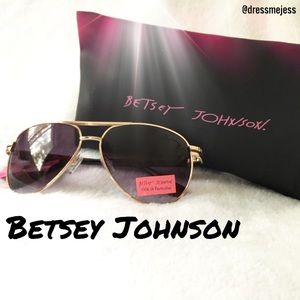 🆕 Betsey Johnson Aviators