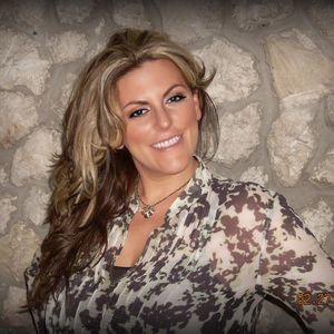 Meet your Posher, Toni