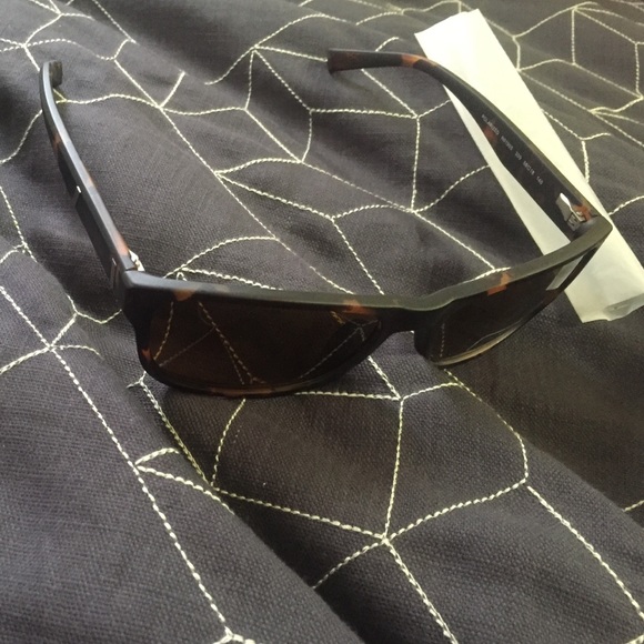 NEW Nautica polarized matte dark tortoise 58mm