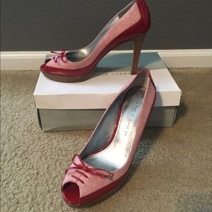 Marc Fisher peep toe pumps size 9.5!!