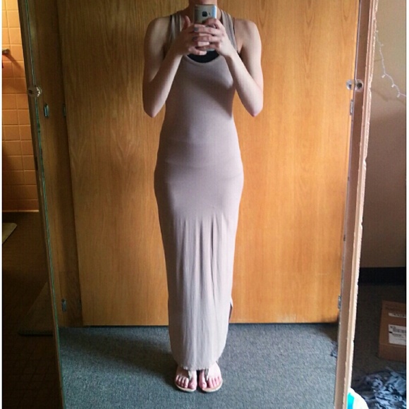 Victoria's secret Maxi dress ?? - Picture 4 of 4