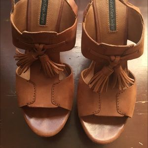 ✨✨✨Calvin Klein wedges✨✨On Sale!!