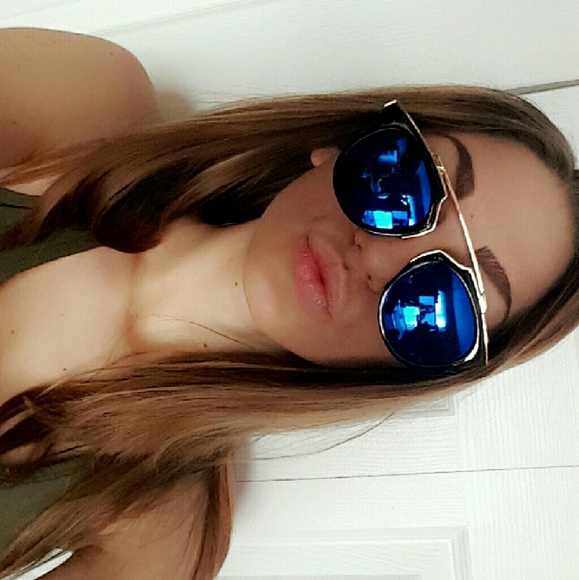 SHADES - Picture 4 of 4