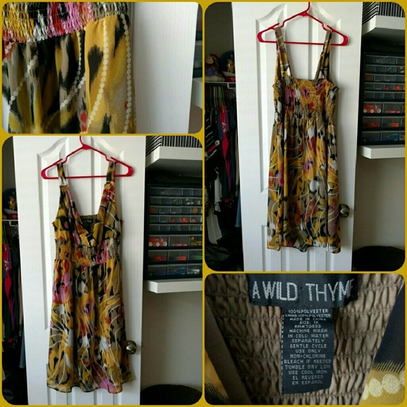 Sleeveless and patterned Dress