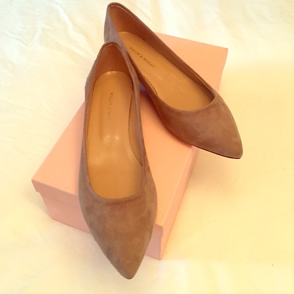 Walin&Wolff suede flats.