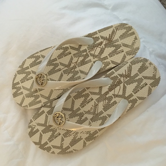 MK flip flops