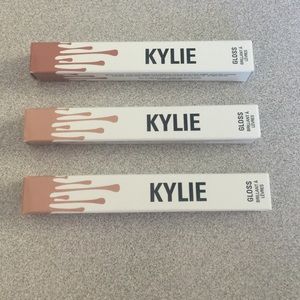 Kylie cosmetics lip gloss.