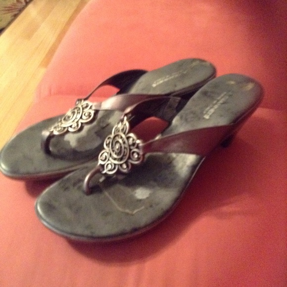 Silver sandles