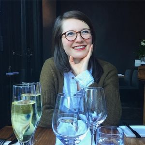 Meet your Posher, Hillela