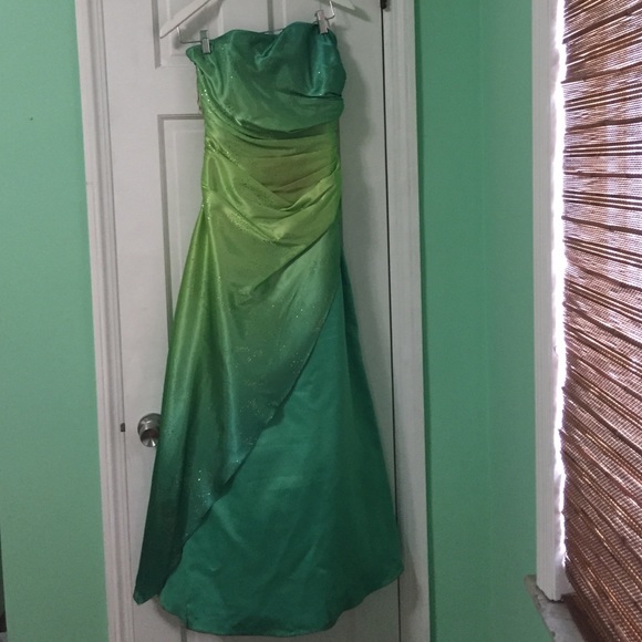 Ombré Lime Green off-the-shoulder Long Prom Dress - Picture 1 of 1