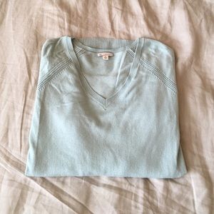 Gap sweater