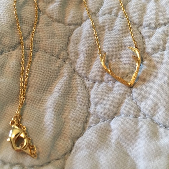 Delicate Antler Necklace - Picture 2 of 2