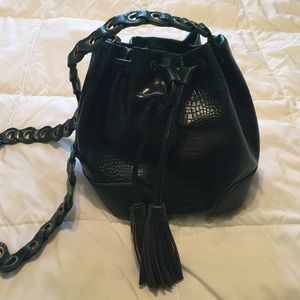 NILA ANTHONY BUCKET BAG (NASTY GAL)