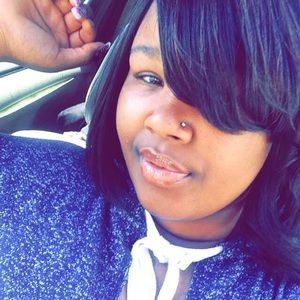 Meet your Posher, Antoinette