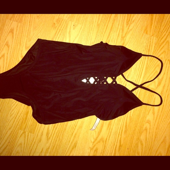 One piece w/ braided back from V.S New w/ tags