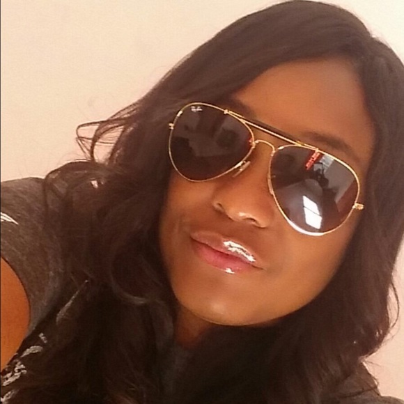 Meet your Posher, Mela