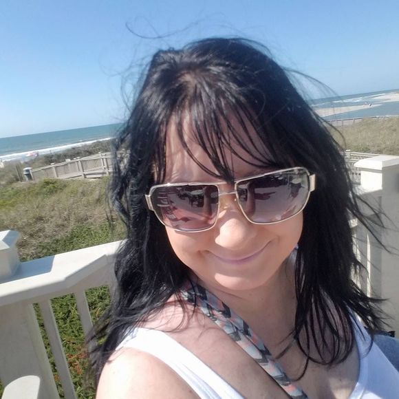 Meet your Posher, Jolene - Picture 1 of 1