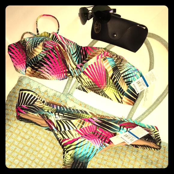 🎉WEEKEND SALE! Kenneth Cole Tropical Print Bikini