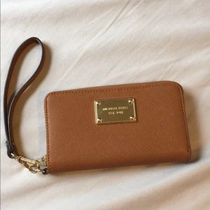 Michael Kors Wristlet