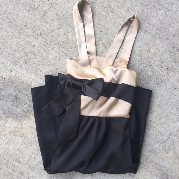 ♻️donated♻️Silk Bow Fancy Tank Top
