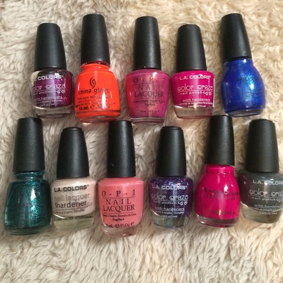 Random Nail polish bundle!!