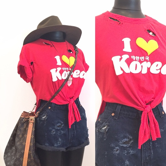 Vintage Tops - ❤FINAL  SALE ❤ VINTAGE DISTRESSED T-SHIRT!!!