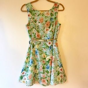 NWOT Forever21 Pastel Floral Belted Dress