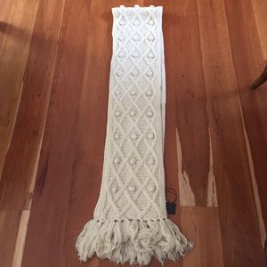 Ruehl ivory wool scarf new with tags.