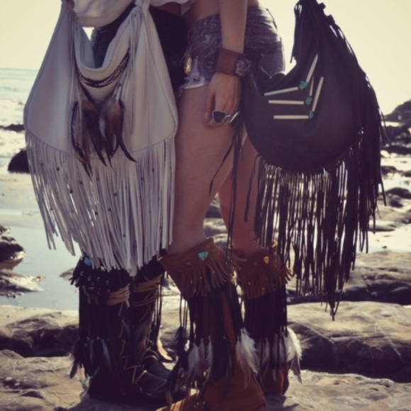 Minnetonka Shoes - One Of A Kind Lux Divine Moccasins