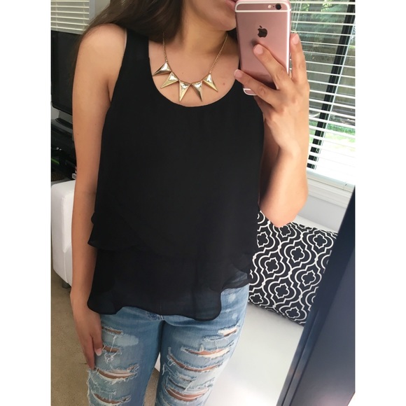 CHECK CLOSET FOR MORE - Picture 4 of 4