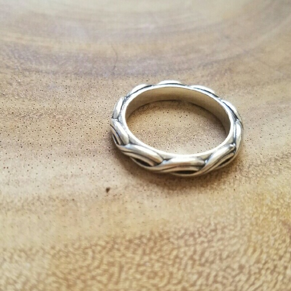 Pandora ring