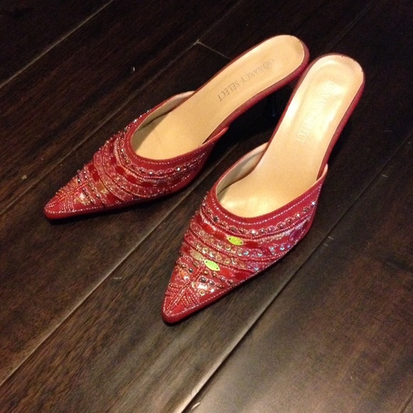 Very Cute Red low heels