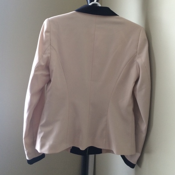 Cream Jacket - Picture 4 of 4