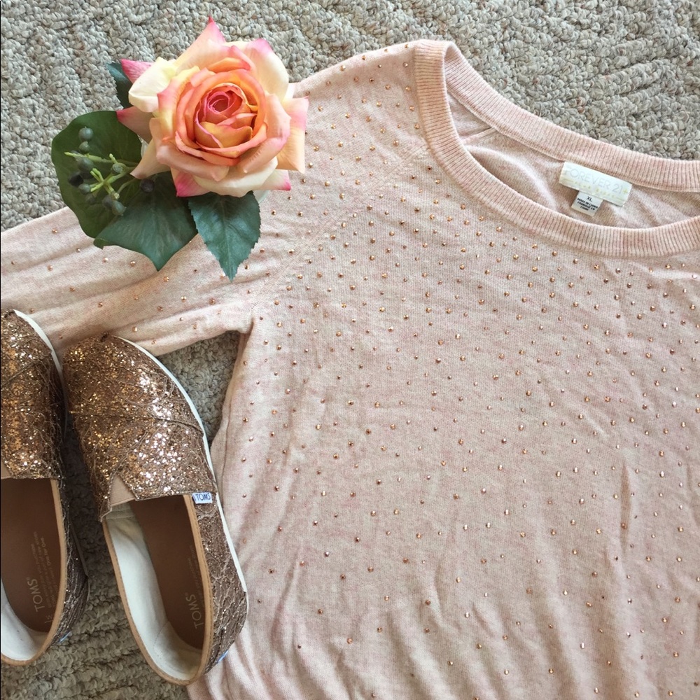 DONATING SOON • Forever 21+ Cream Long Sleeve Top