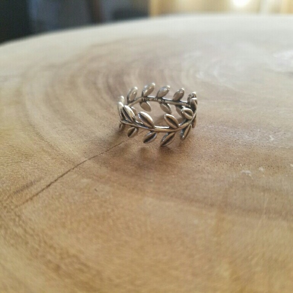 Pandora ring