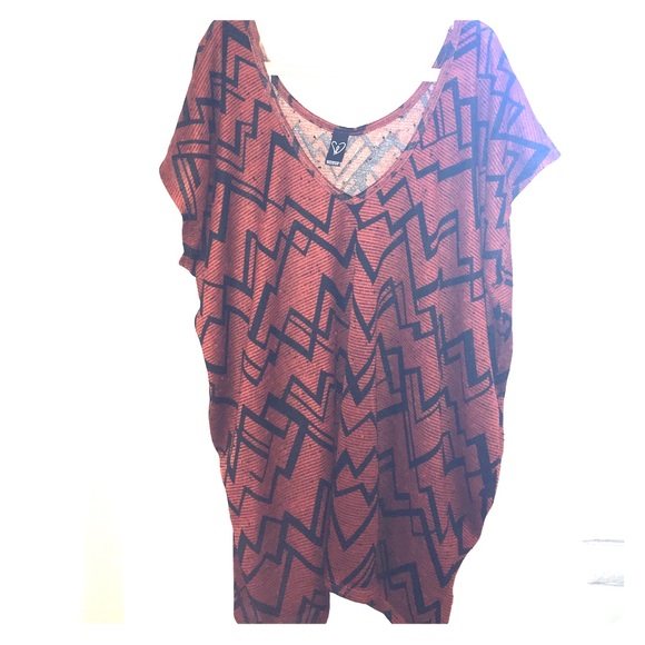 Short sleeve top